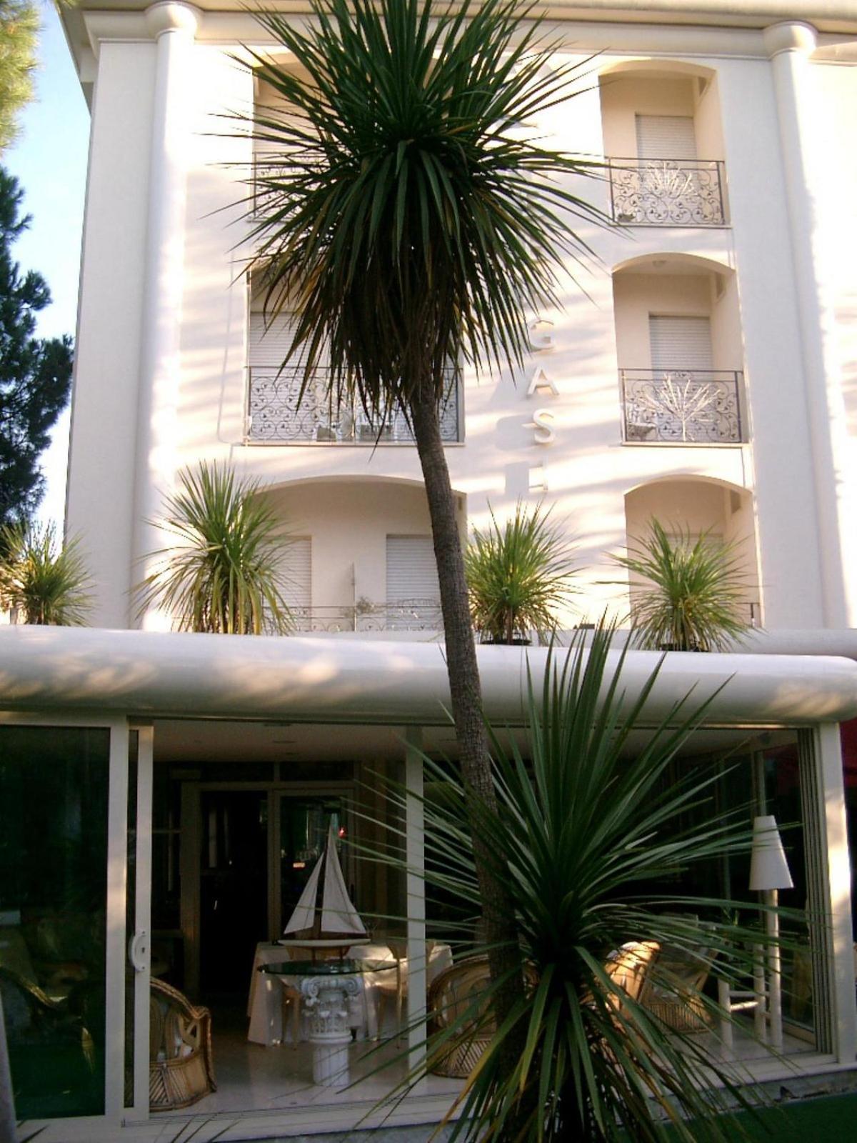 Hotel Bengasi Rímini Exterior foto