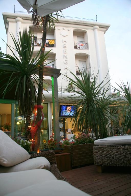 Hotel Bengasi Rímini Exterior foto